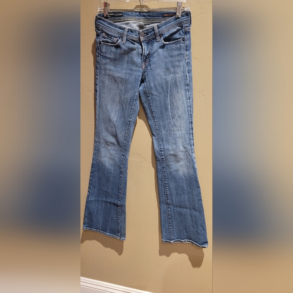 Bootcut blue jeans